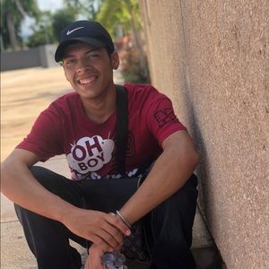 Meet your Posher, Jean